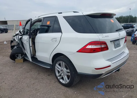 2015 Mercedes-Benz Ml 350 z USA, uszkodzony, nr VIN 4JGDA5JB8FA548841